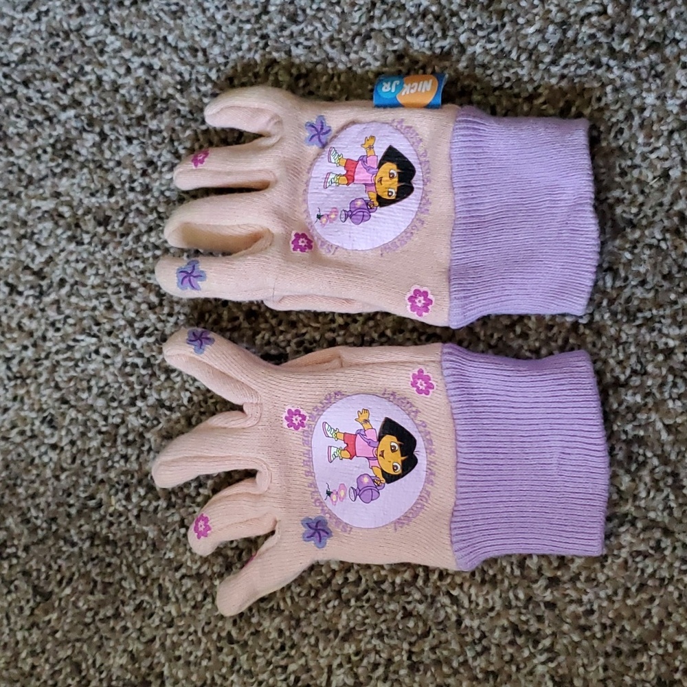 Dora the Explorer gloves